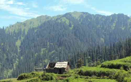 A-Beautiful-View-of-Kamrunag-Hills-Mandi-District-Himachal Pradesh